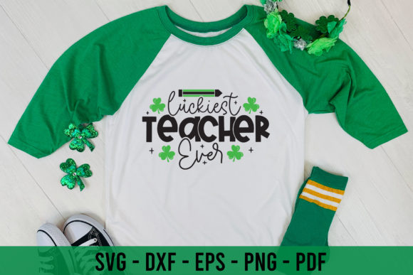 An Embroidered Tribute for the Luckiest Teacher